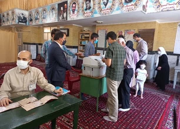 نظارت بهداشتی بر شعب اخذ رای انتخابات ریاست جمهوری و شورای اسلامی